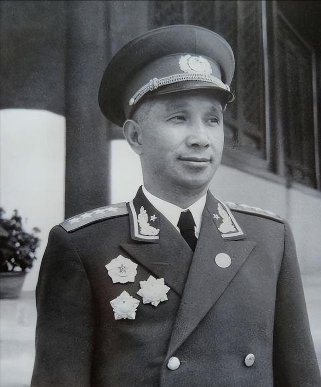1958年粟裕惨遭批评楚青直言：“除了萧劲IM电竞 电子竞技平台光连鬼都不会登门”(图2)