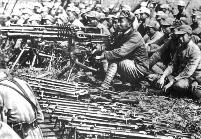1958年粟裕惨遭批评楚青直言：“除了萧劲IM电竞 电子竞技平台光连鬼都不会登门”(图4)