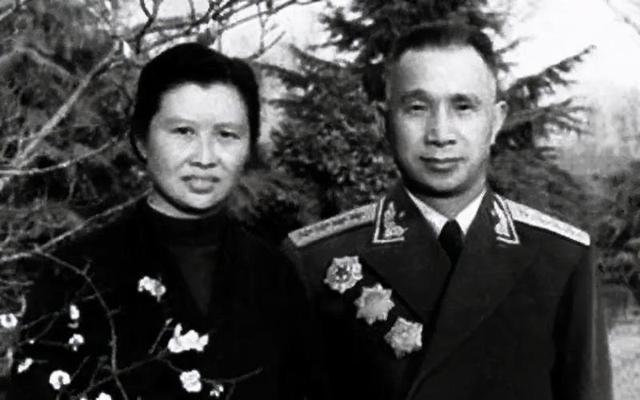 1958年粟裕惨遭批评楚青直言：“除了萧劲IM电竞 电子竞技平台光连鬼都不会登门”(图12)