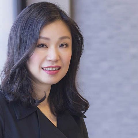 IM电竞 IM电竞app新加坡美女学霸子承父业：25岁辞职进入家族企业10年成就环球集团CEO！(图2)